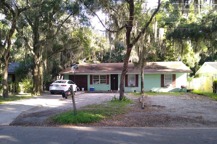 745 E Jackson Ave Mount Dora, FL 32757, Lake County