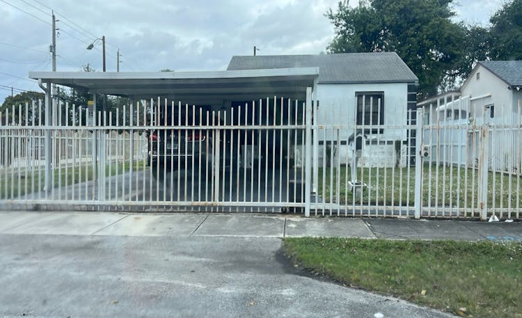 1089 NW 65th St Miami, FL 33150, Miami - Dade County