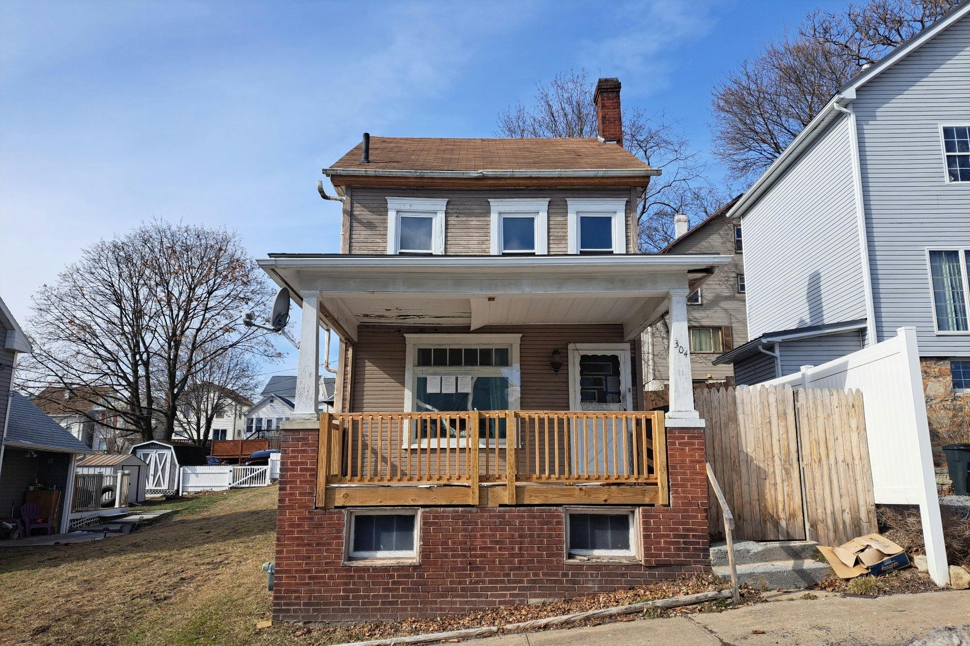 Maple Ave, Altoona, PA 16601