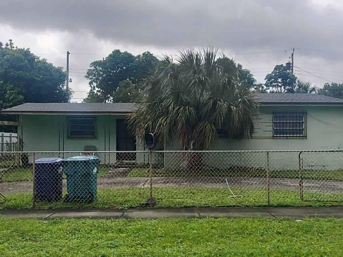 24th Pl, Miami Gardens, FL 33056