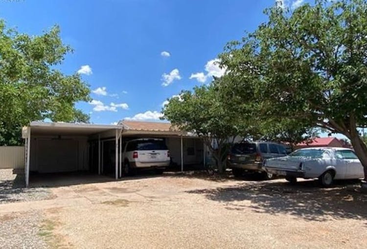 615 Southwest 10th Street Seminole, TX 79323, Gaines County