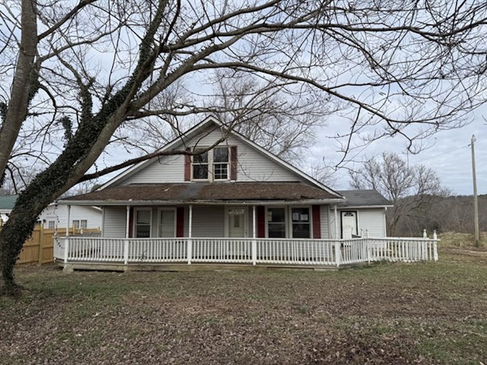 6716 Hwy 490 East Bernstadt, KY 40729, Laurel County