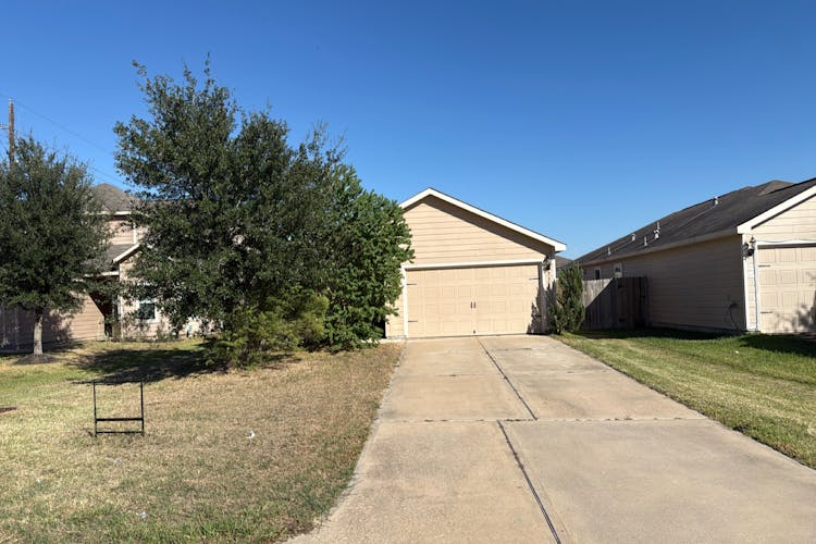 996 Lake View Cir W Brookshire, TX 77423, Waller County