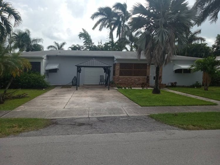 129 2nd Ave Dania, FL 33004, Broward County