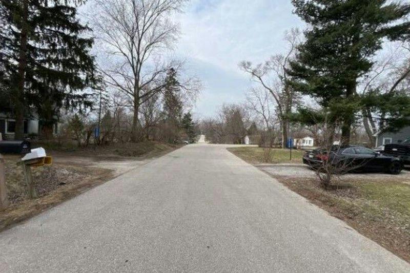 115th St, Trevor, WI 53179