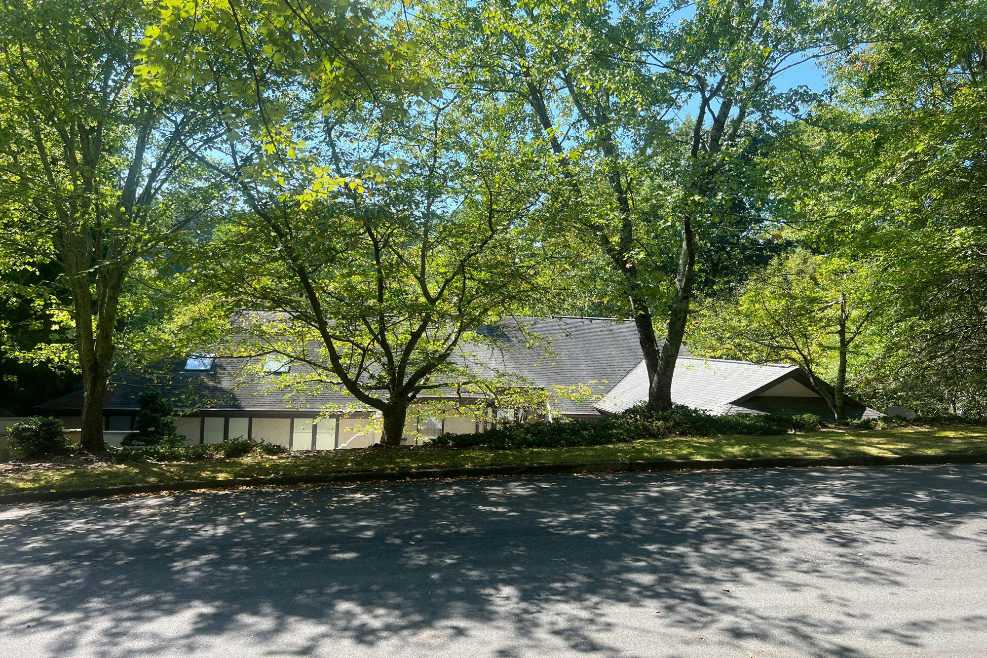 Hidden Falls Ln, Sandy Springs, GA 30328 #1