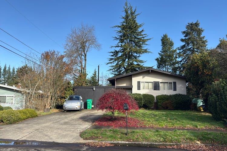 13234 NE Sacramento Dr Portland, OR 97230, Multnomah County