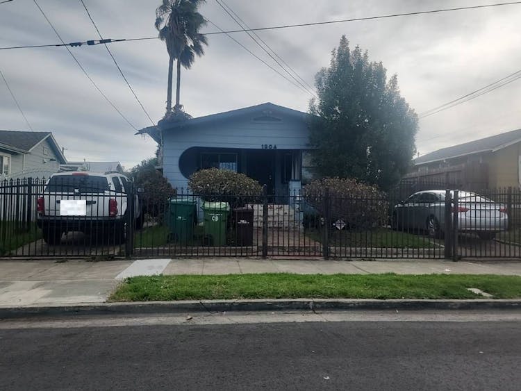 1904 100th Ave Oakland, CA 94603, Alameda County