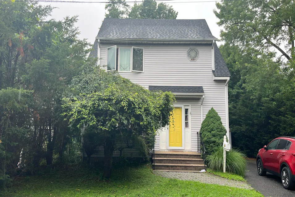 57 Rosalie St Manville, NJ 08835, Somerset County