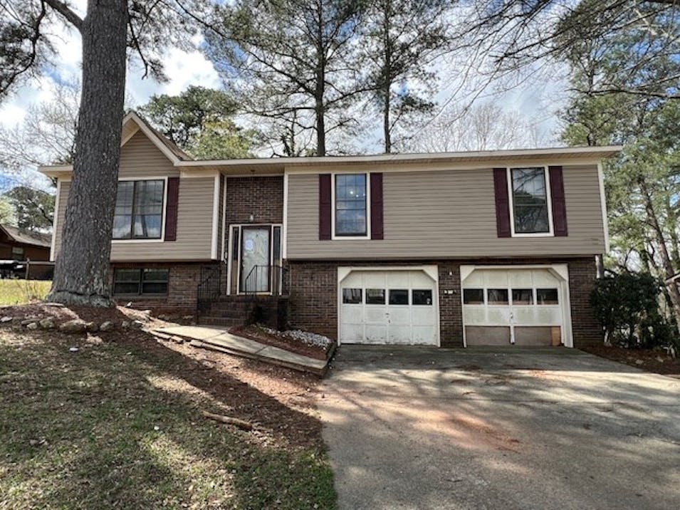 816 Pine Forest Cir Birmingham, AL 35235, Jefferson County