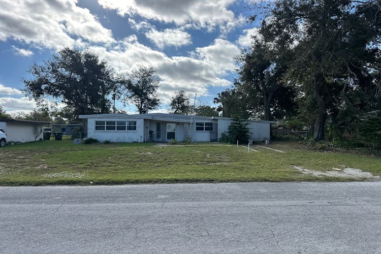 1319 Hillcrest Dr Daytona Beach, FL 32114, Volusia County