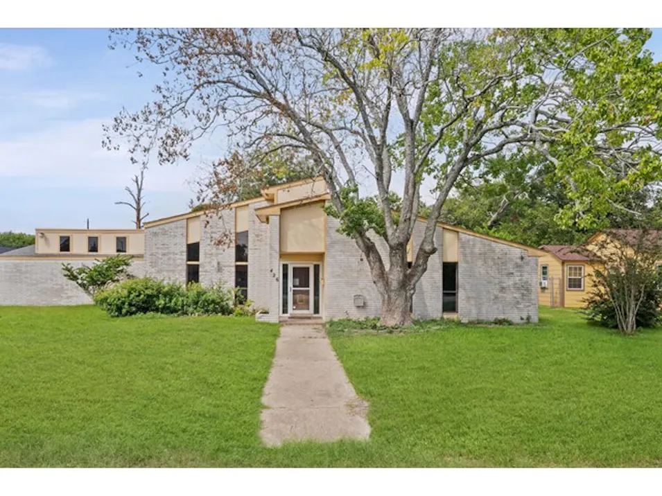 426 S 6th St La Porte, TX 77571, Harris County