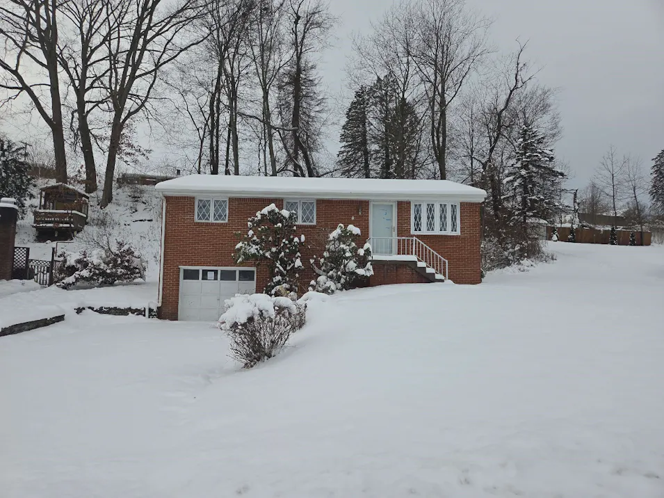 514 Newport Dr Greensburg, PA 15601, Westmoreland County