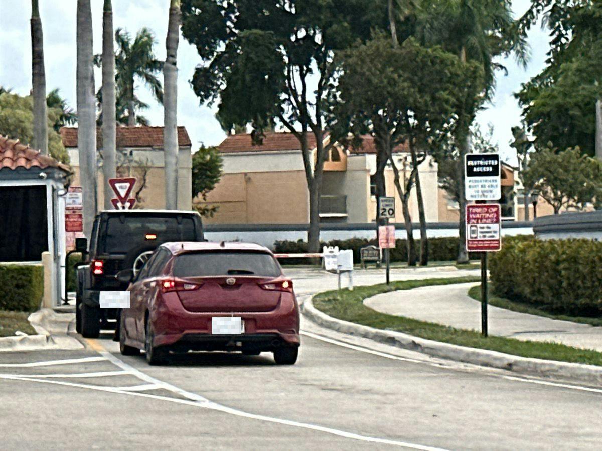 61st Ct, Hialeah, FL 33015