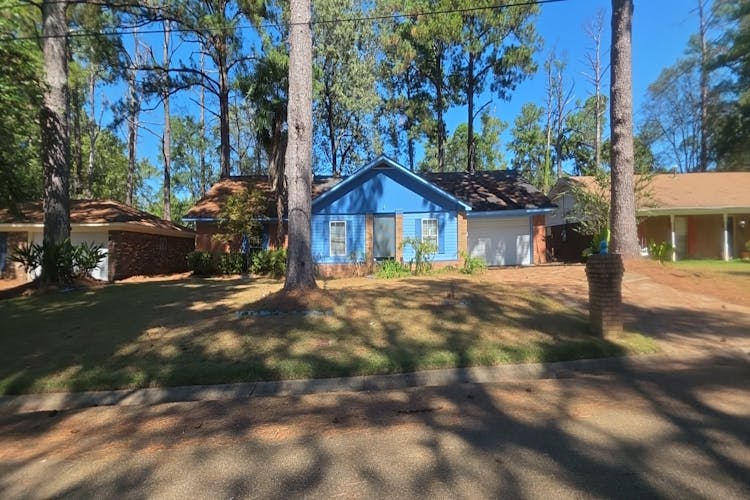 122 Green Harbor Dr Jackson, MS 39206, Hinds County