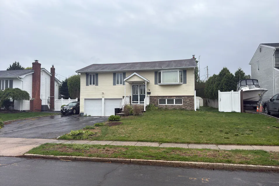 18 Dexter Lane Kings Park, NY 11754, Suffolk County