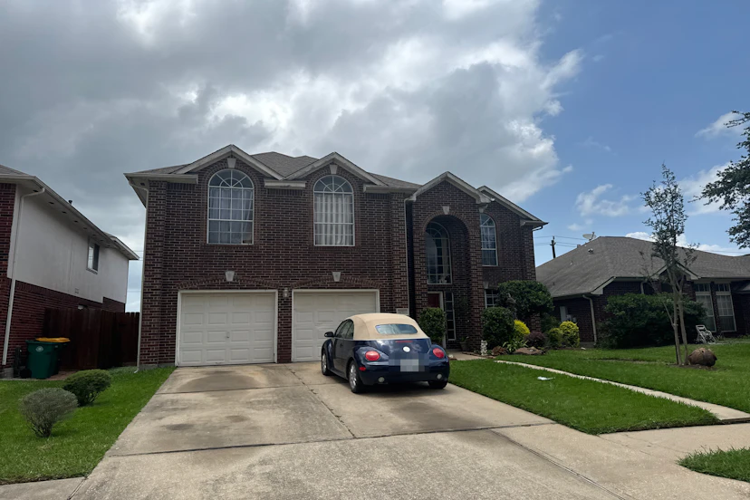 4311 Lakewood Drive