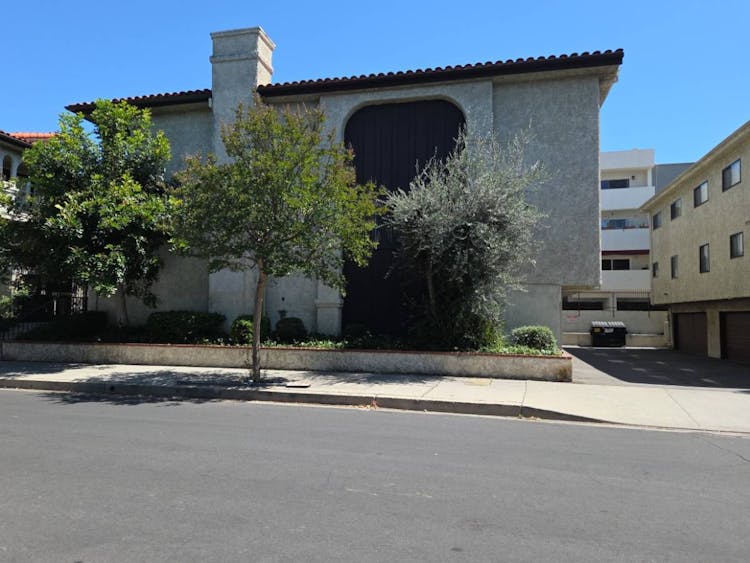 17824 Killion Street #1 Los Angeles, CA 91316, Los Angeles County