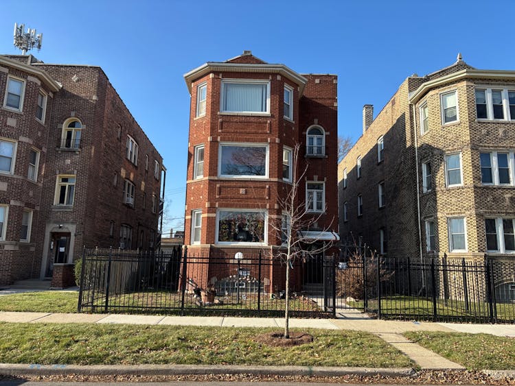 8642 Euclid Ave Chicago, IL 60617, Cook County