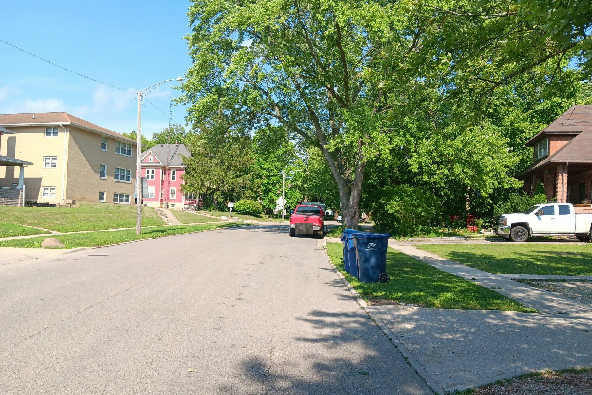 Augusta Ave, Dekalb, IL 60115
