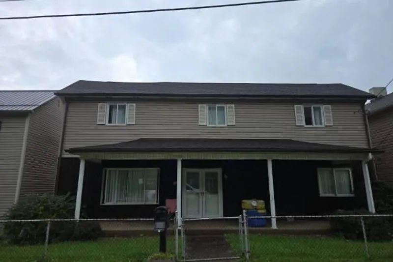Smithfield St, Dillonvale, OH 43917