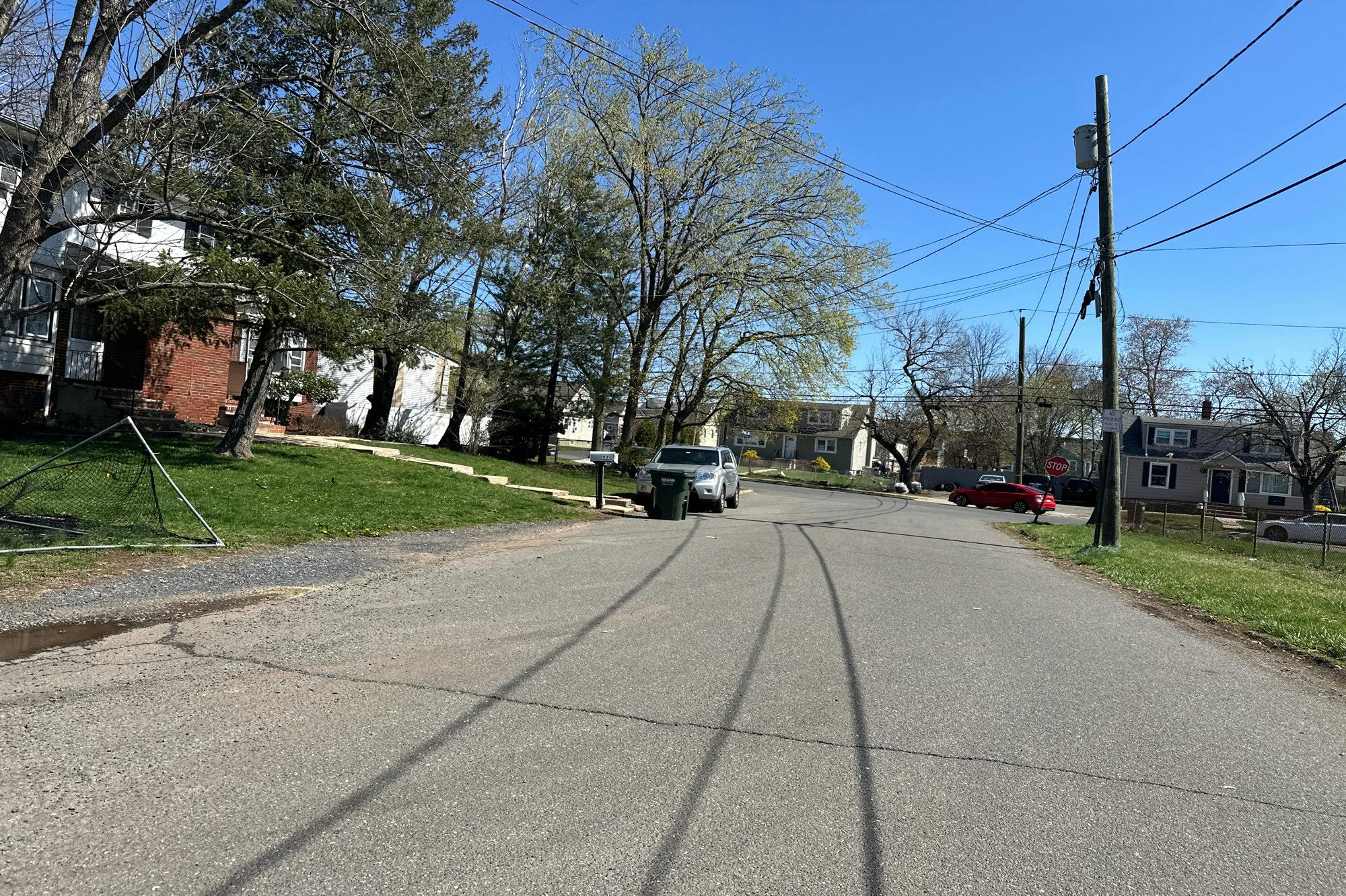 Frank St, Somerset, NJ 08873