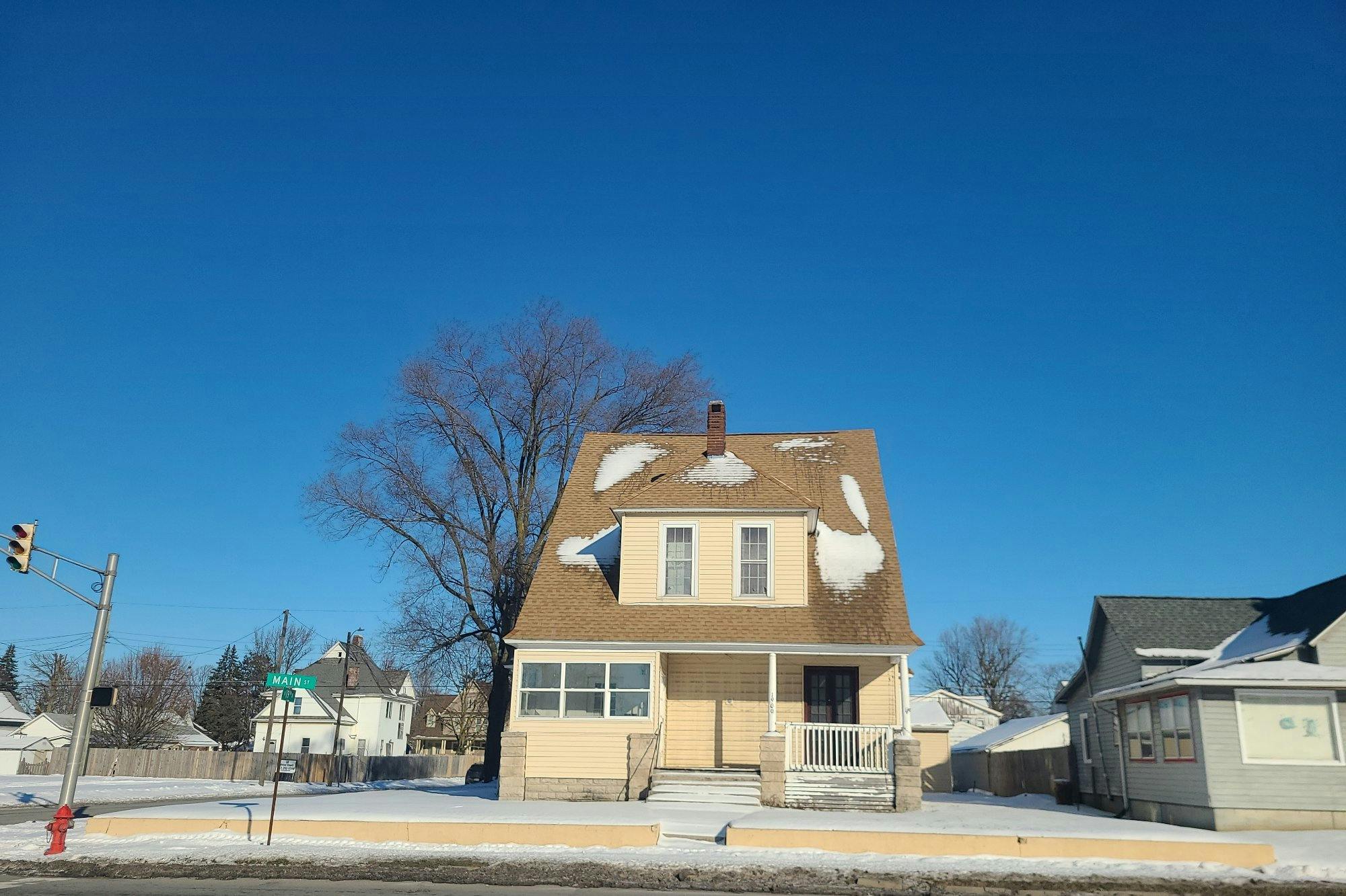 Main St, Elwood, IN 46036