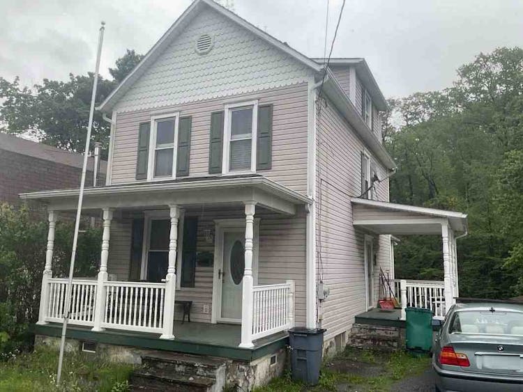 605 Fairfield Ave Johnstown, PA 15906, Cambria County