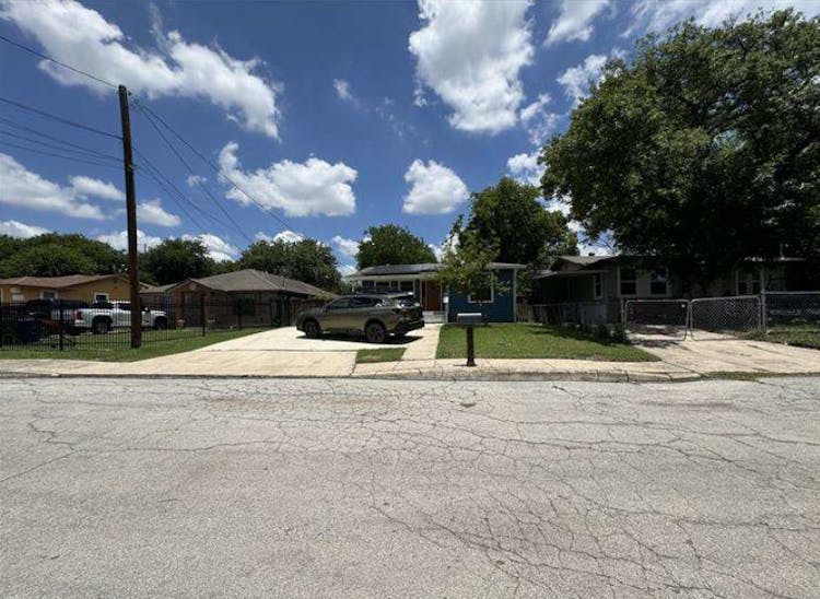 4751 Lark Avenue San Antonio, TX 78228, Bexar County