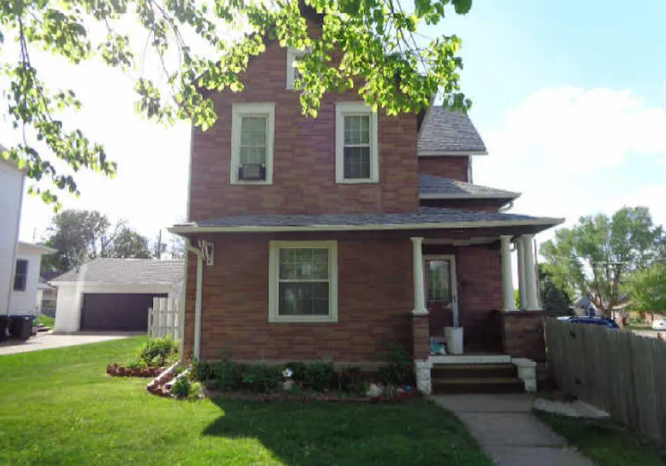 127 N Main St Carroll, IA 51401, Carroll County