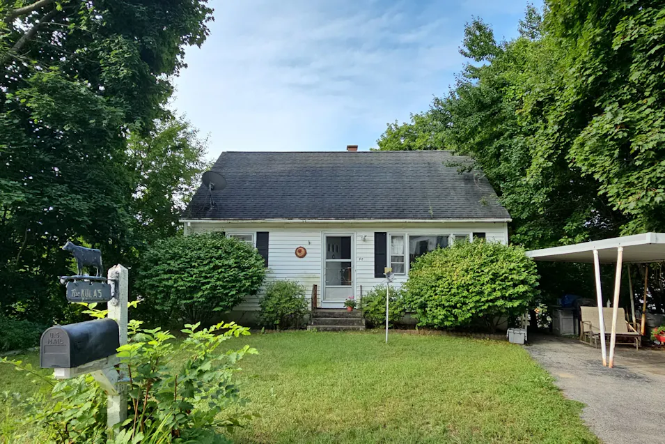 48 Circuit St Manchester, NH 03103, Hillsborough County