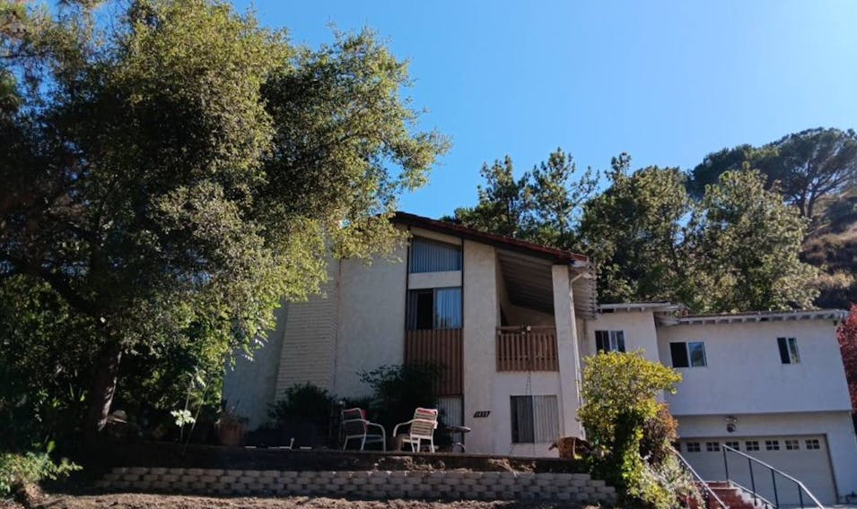 1438 Hillside Drive Glendale, CA 91208, Los Angeles County