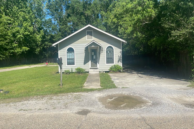 1516 Warren St Bogalusa, LA 70427, Washington County