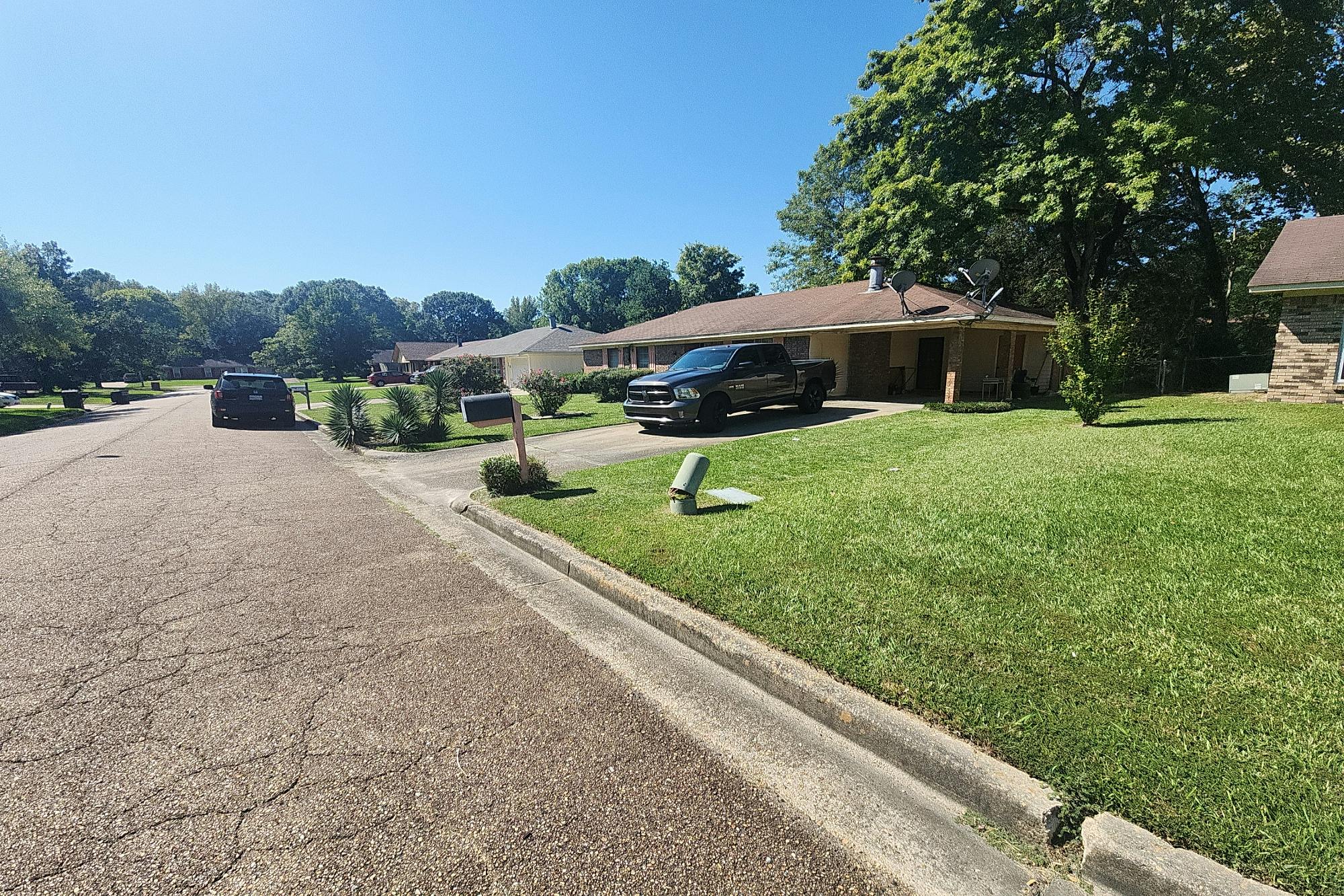 Forest Dale Dr, Jackson, MS 39212 #1