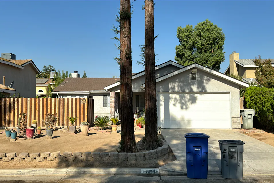 6133 N Barcus Ave Fresno, CA 93722, Fresno County