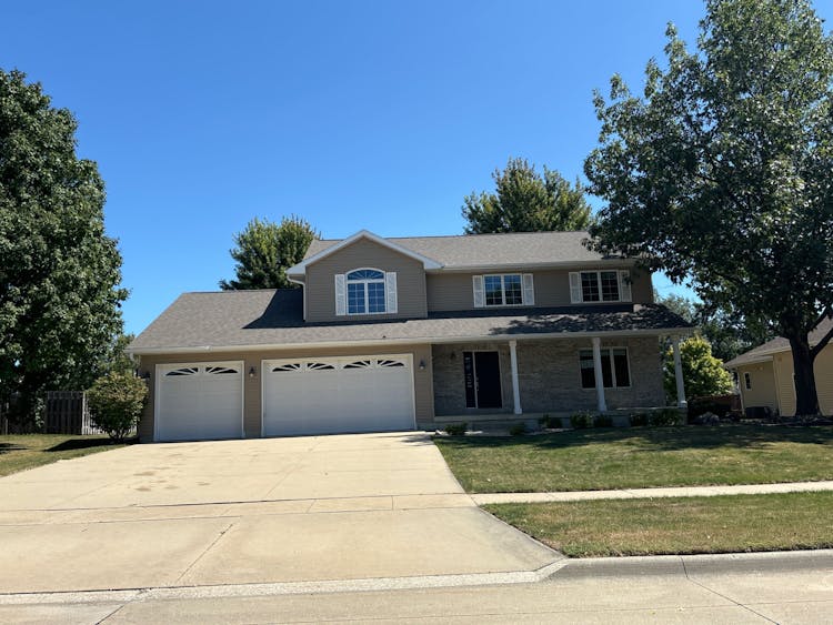 4124 Orchard Hill Dr Cedar Falls, IA 50613, Black Hawk County