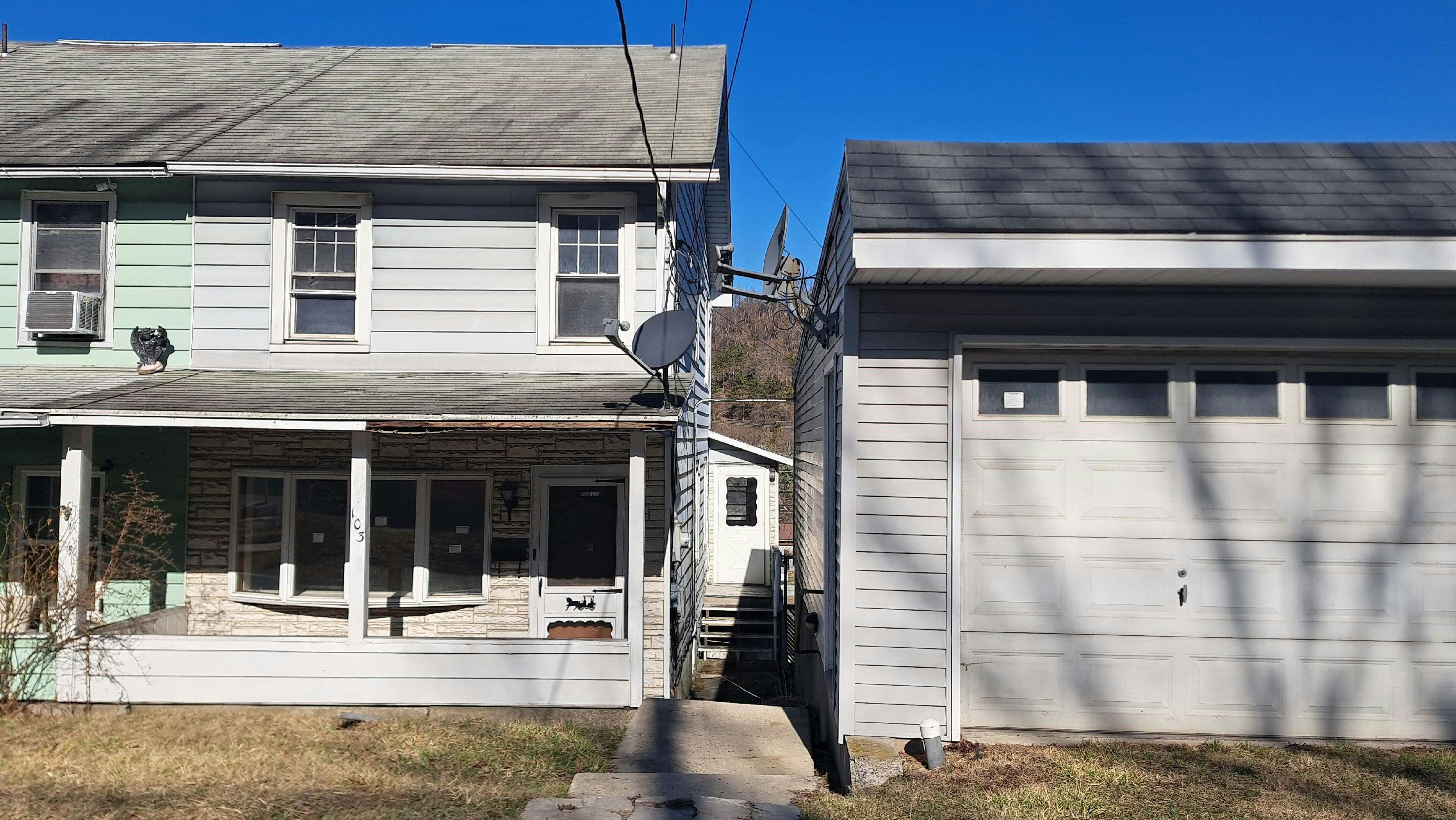 Miner St, Coaldale, PA 18218