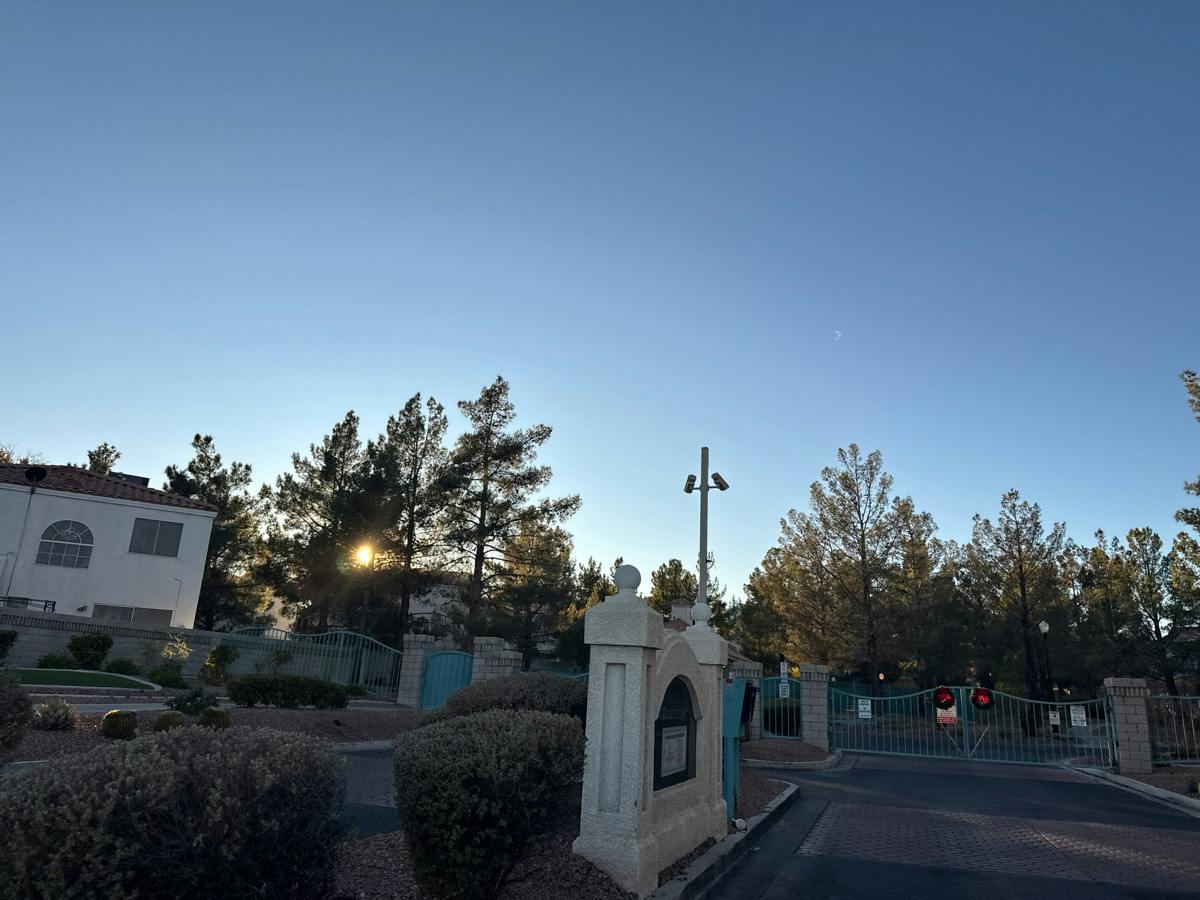 Yorkminster St, Las Vegas, NV 89129