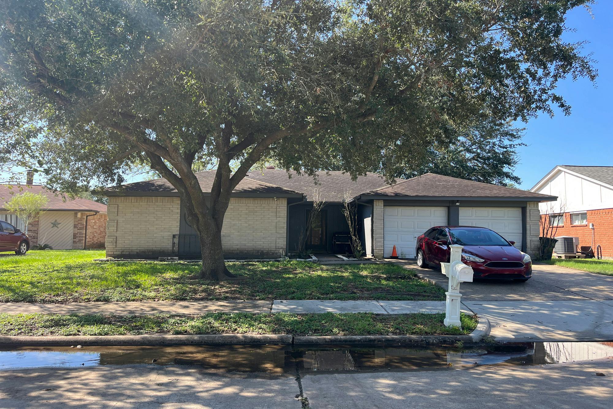 Summer Dew Ln, Houston, TX 77095
