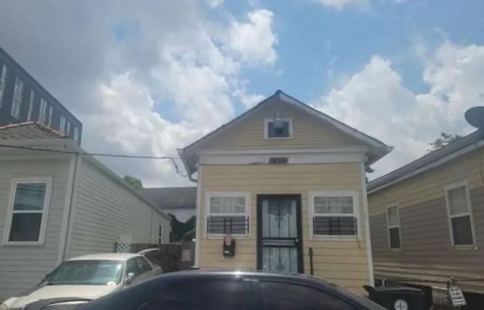 530 S Rocheblave St New Orleans, LA 70119, Orleans County