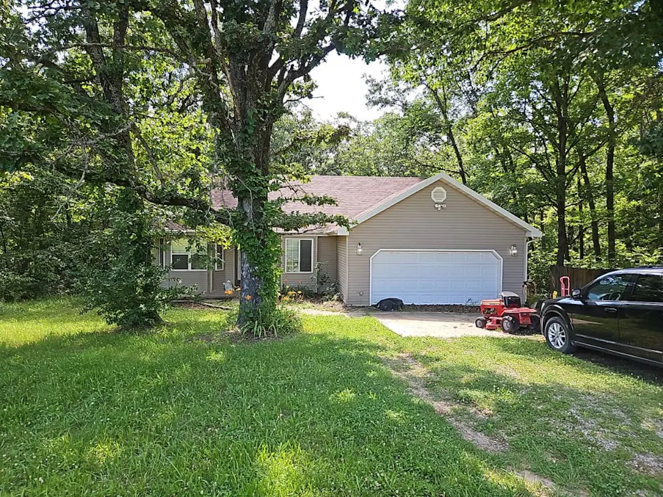 25411 Majestic Ln Lebanon, MO 65536, Laclede County