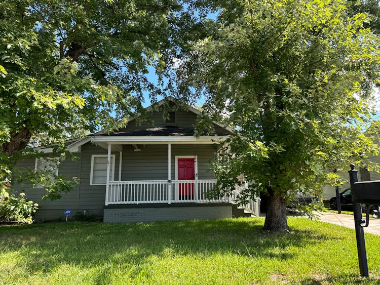 312 Main St Griffin, GA 30223, Spalding County