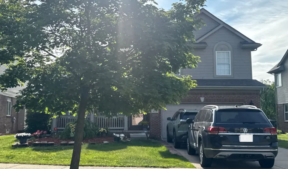 472 Summerfield Dr Westland, MI 48185-9636, Wayne County