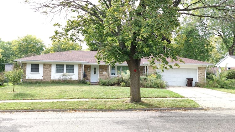 2525 Meadowlane Dr Lansing, MI 48906, Ingham County
