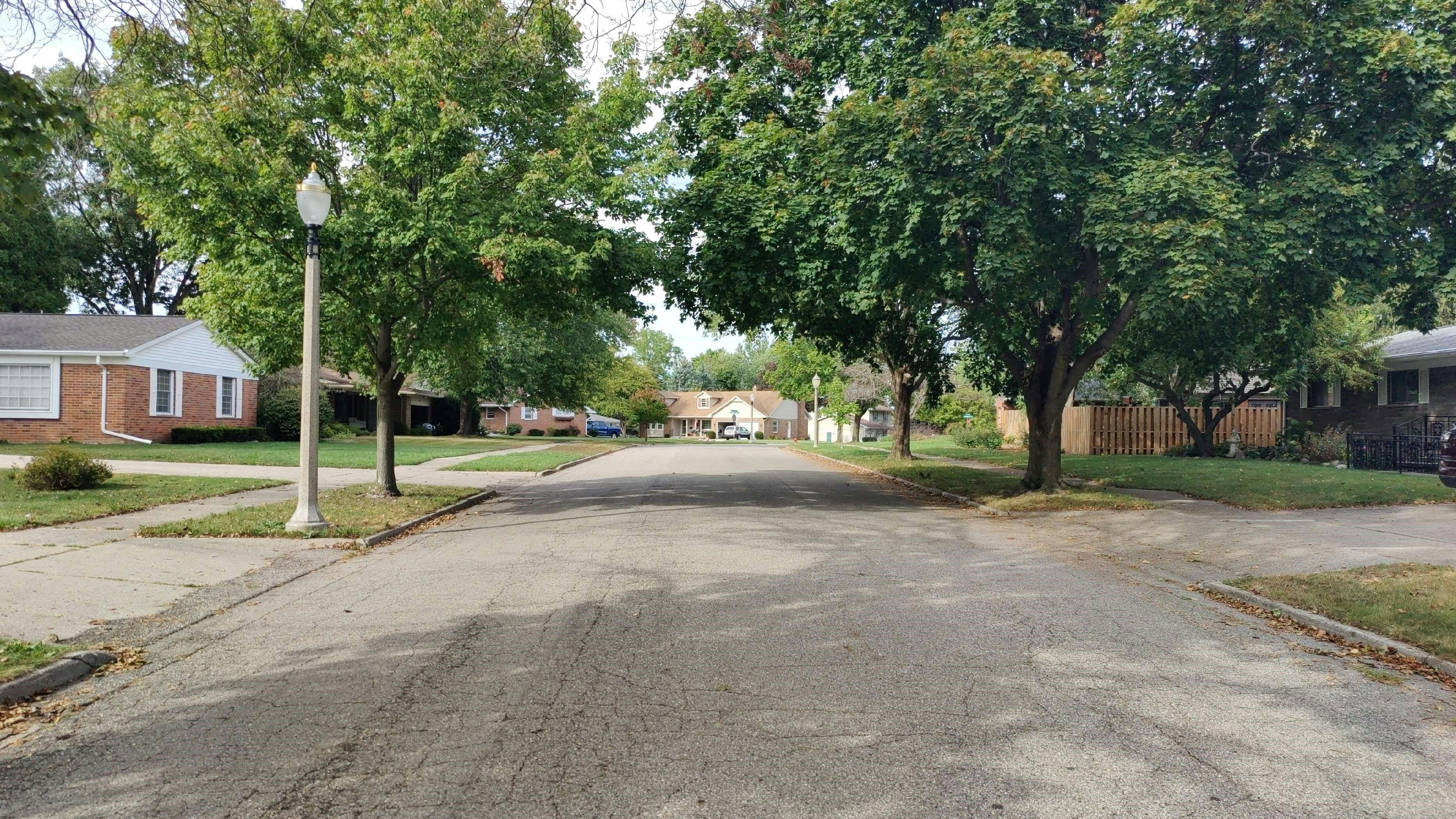 Meadowlane Dr, Lansing, MI 48906