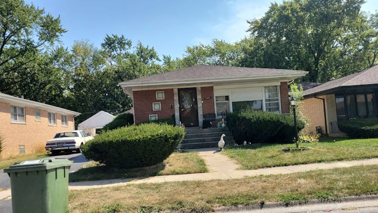 1105 East Blouin Drive Dolton, IL 60419, Cook County