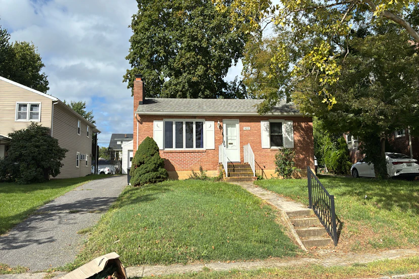 925 Saint Clair St