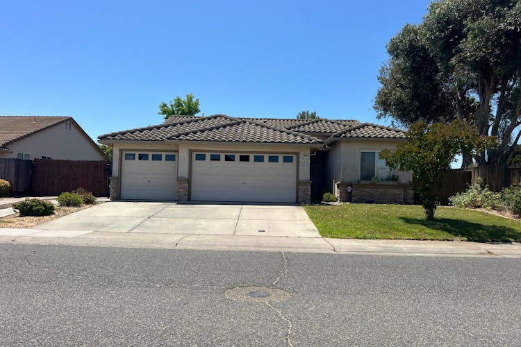 9256 Lucchesi Dr Sacramento, CA 95829, Sacramento County