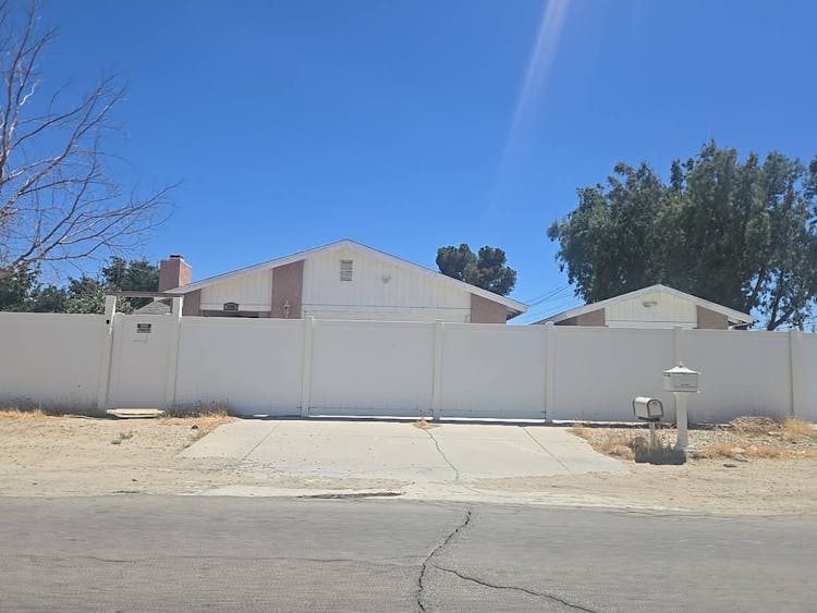 8706 East Avenue T4 Littlerock (Unincorporated Are, CA 93543, Los Angeles County