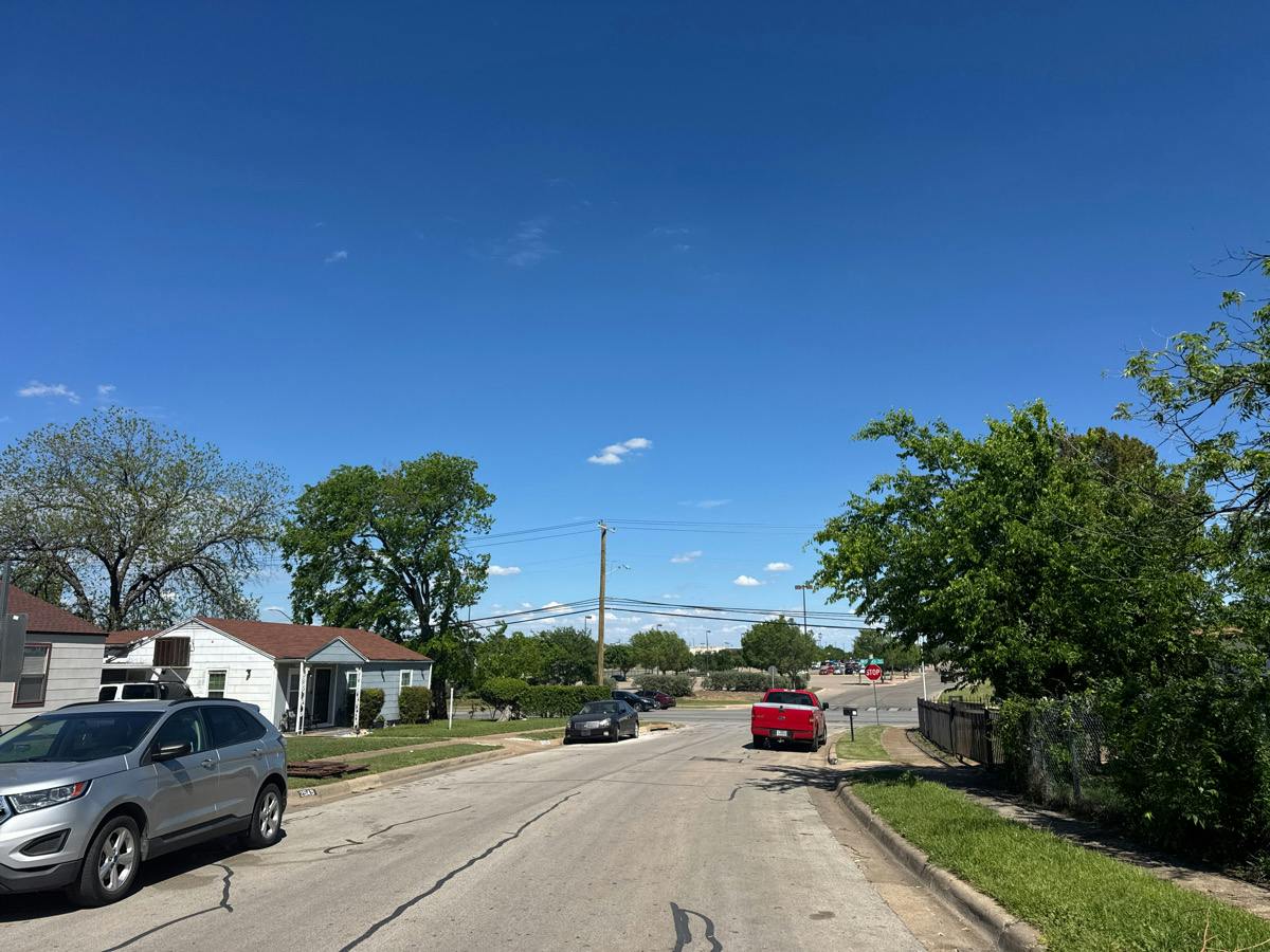 Shropshire St, Fort Worth, TX 76105